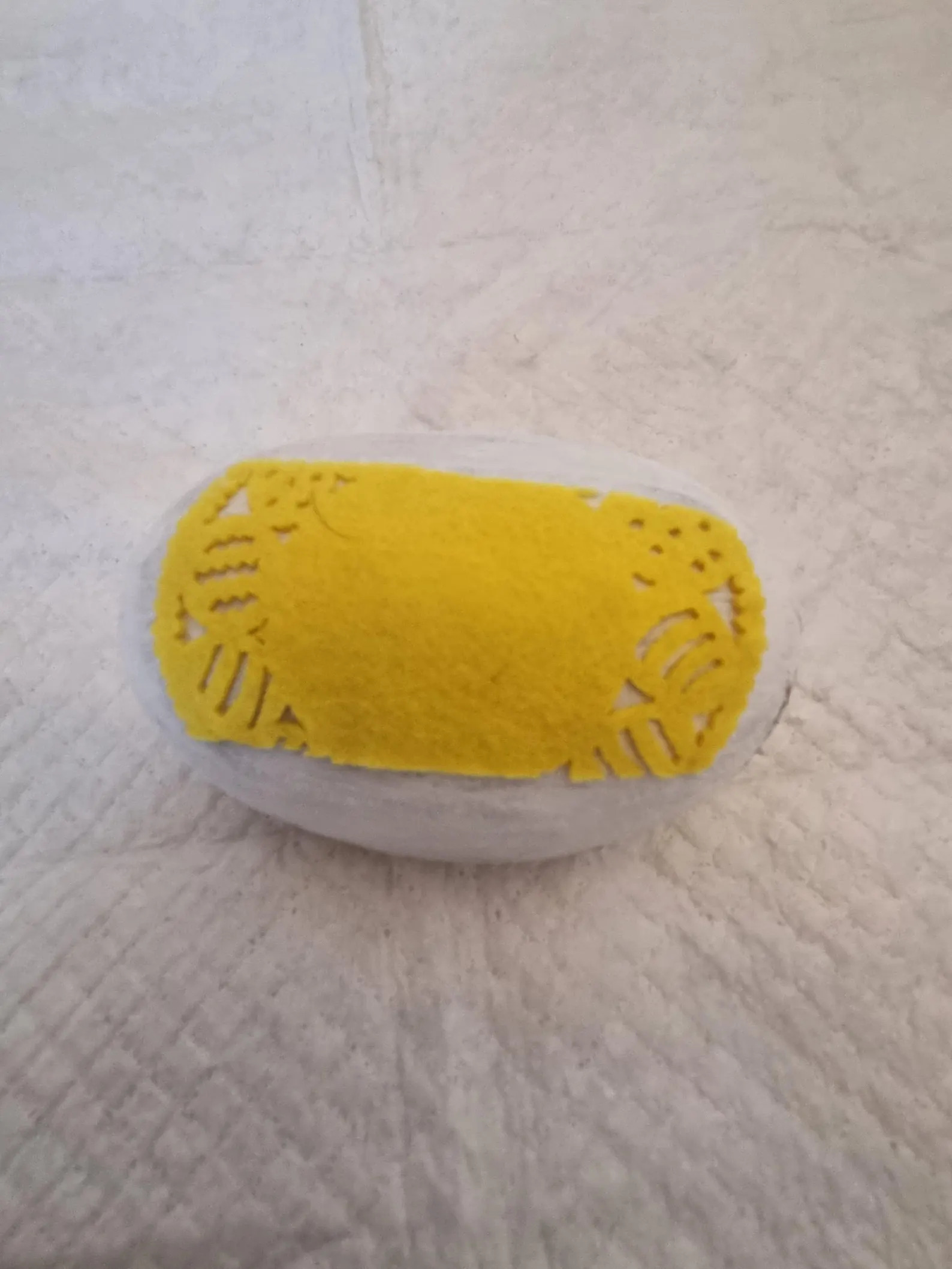 Yellow honey bee doorstop back
